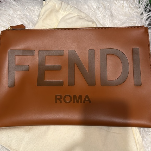 Fendi Roma Flat Pouch Large - Picture 6 of 10
